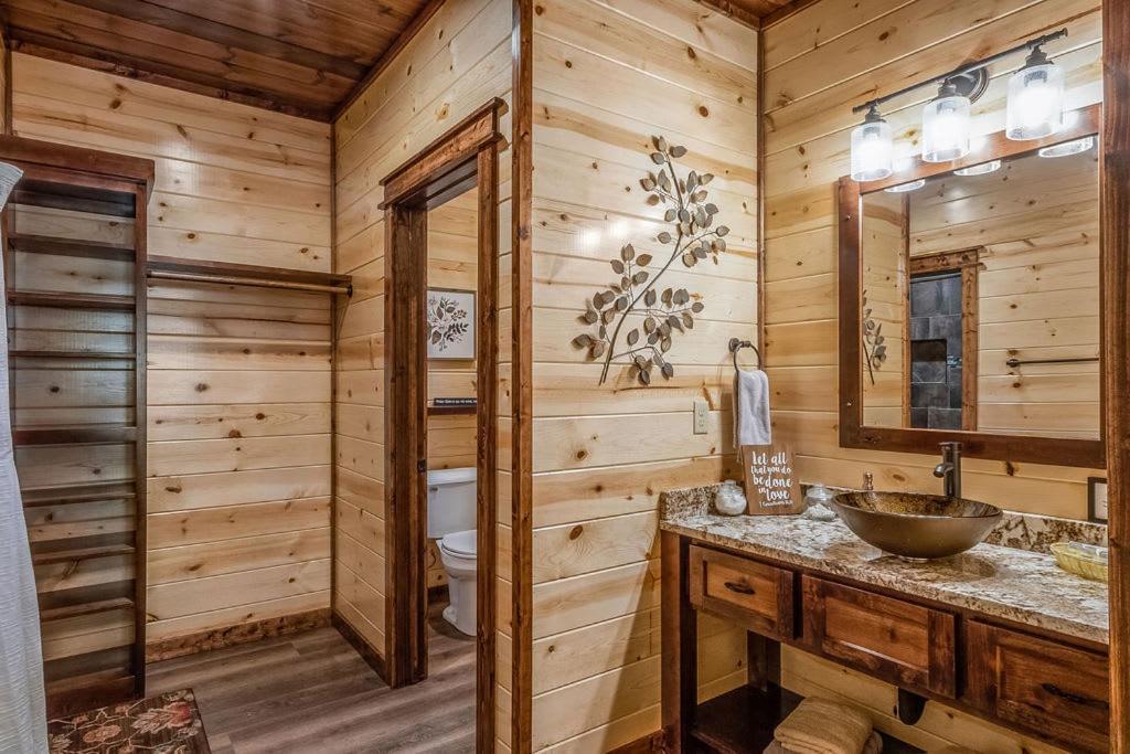 Large Luxury 2Br Cabin W Hot Tub Double Trouble Was Designed For Fun Comfort And Memories Minutes From Buzzling Hochatown And Beautiful Beaver Bend State Park Broken Bow Exterior foto