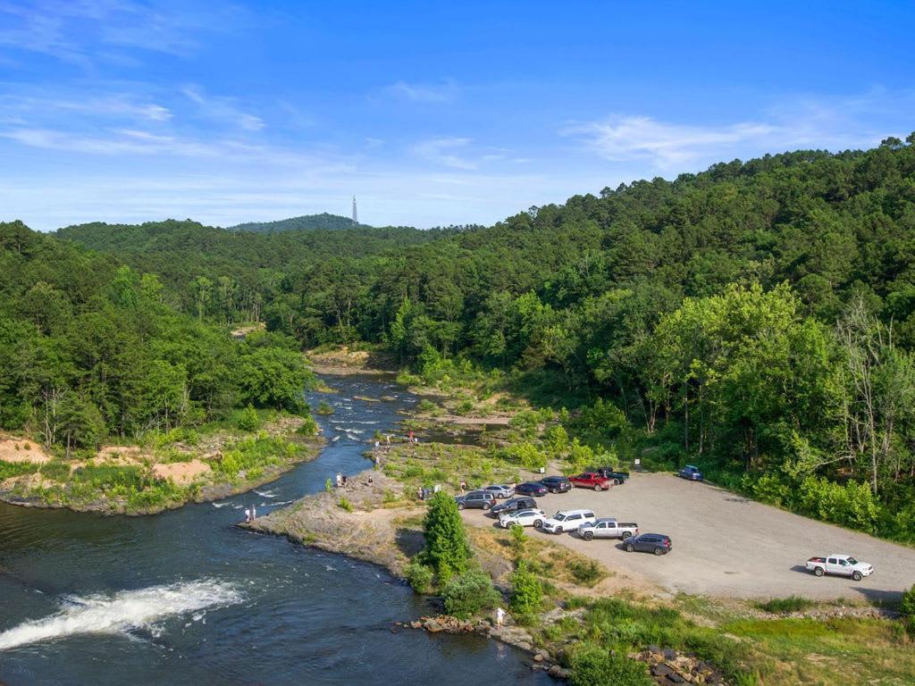 Large Luxury 2Br Cabin W Hot Tub Double Trouble Was Designed For Fun Comfort And Memories Minutes From Buzzling Hochatown And Beautiful Beaver Bend State Park Broken Bow Exterior foto